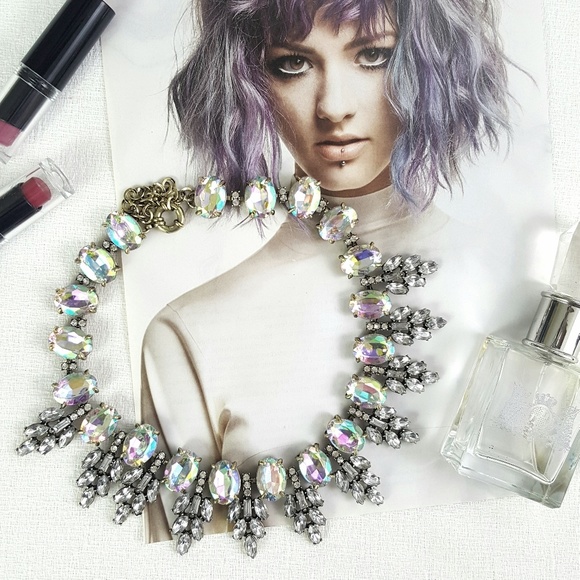 Boutique Jewelry - Boutique // Iridescent Clear Crystal Necklace